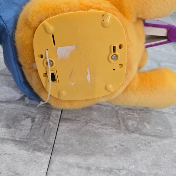 Winnie The Pooh Read With Me Plush Talking Story Telling Bear Disney Mattel 2000 - Picture 7 of 9